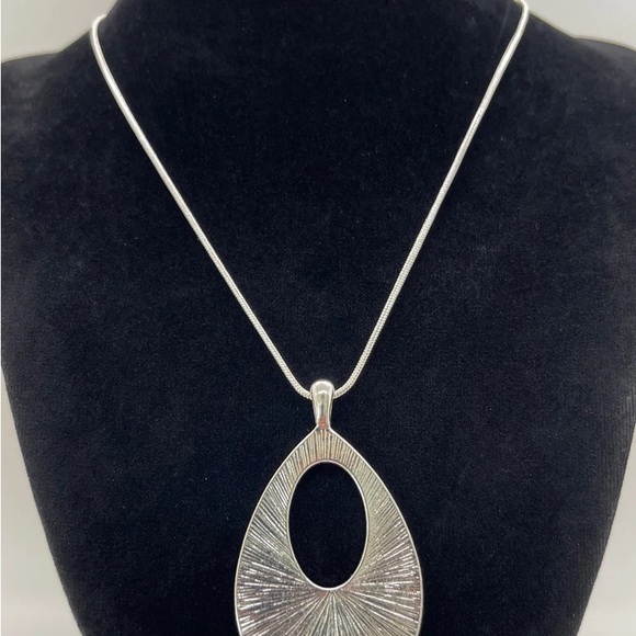 A Silver-Tone Simulated Polished Abalone and Rhinestone Kenneth Cole Necklace - Picture 4 of 10